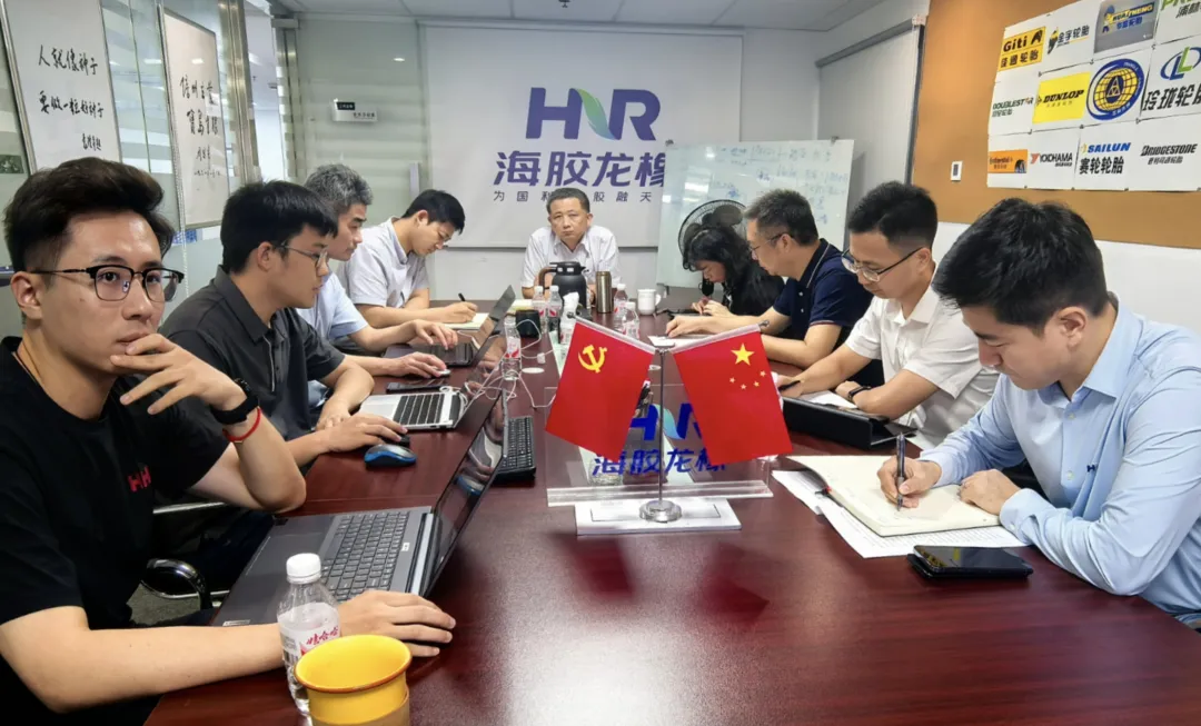 王宏向率隊(duì)赴上海龍橡督導(dǎo)工作